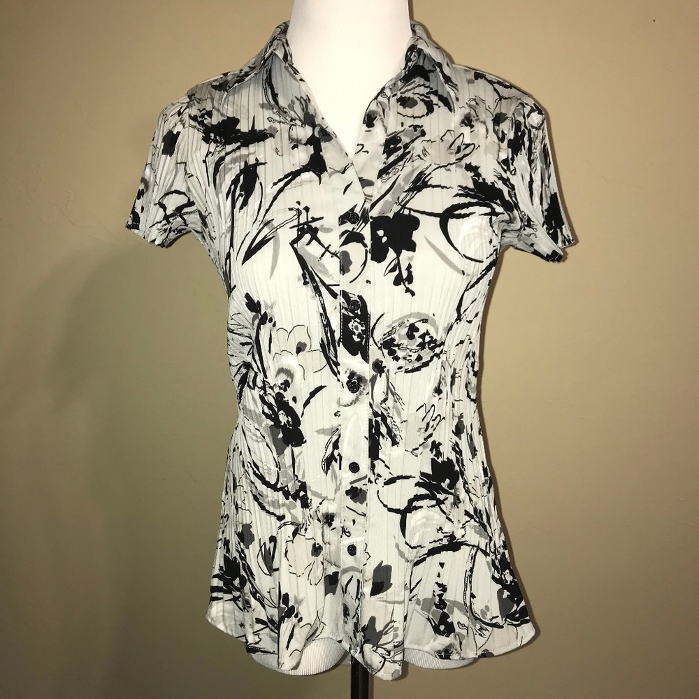 Accordion Style Short Sleeve Button Up Shirt